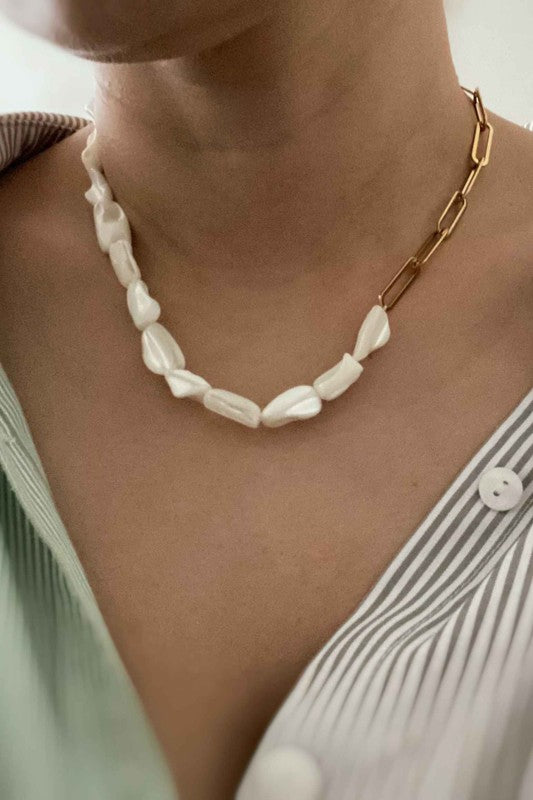 Chain Shell & Pearl Necklace